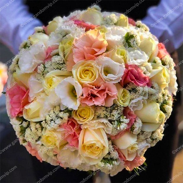 دسته گل عروس کد 1027